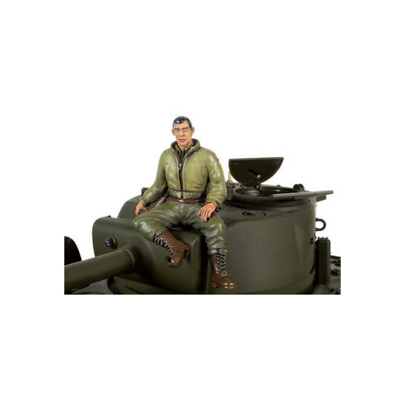 1/16 Figure 2nd Lieutenant G. Clark Sitting