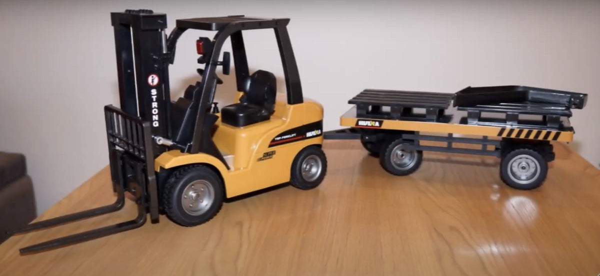 Stor fjernstyret gaffeltruck - mange funktioner