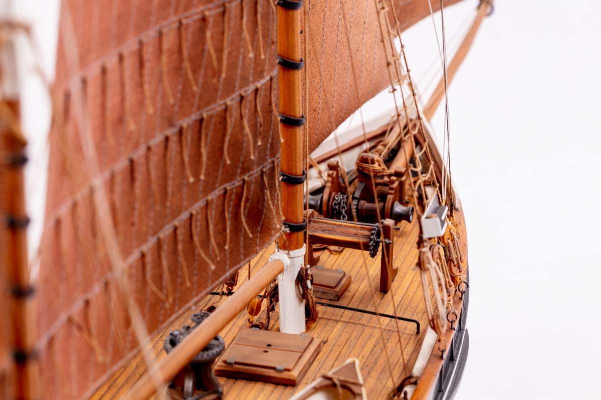1:50 FD 10 Yawl -Wooden hull