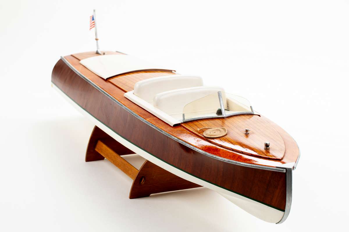 1:15 PHANTOM @ -Wooden hull