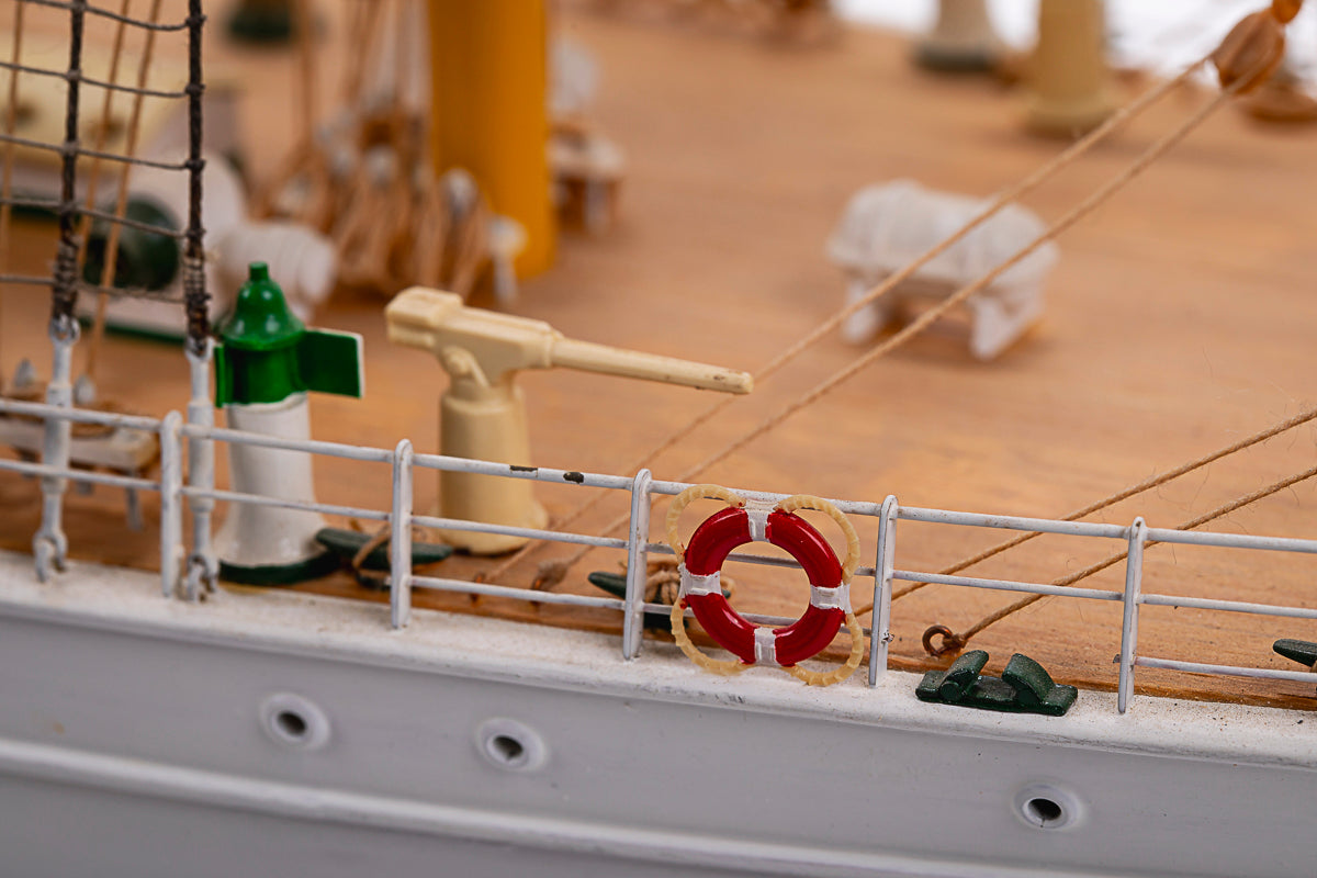1:100 Esmeralda Special Edition -Wooden hull