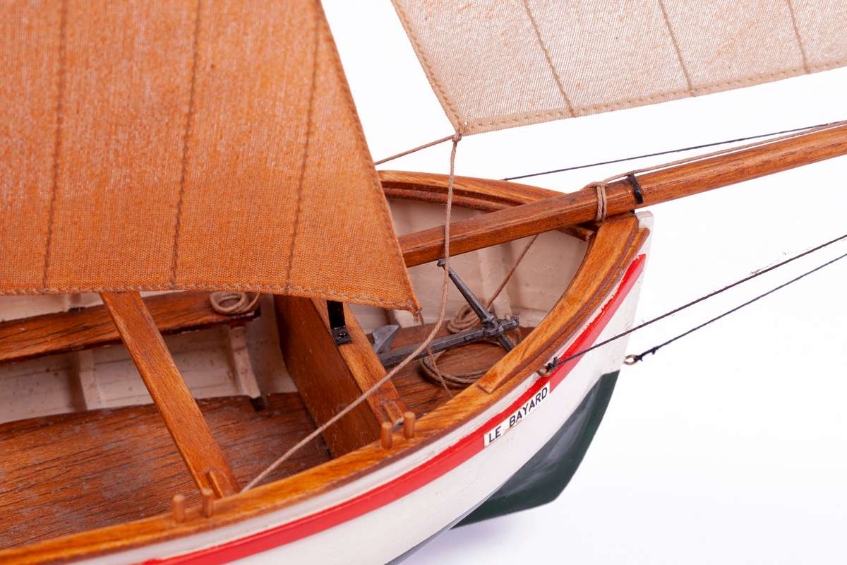 1:30 LE BAYARD - Wooden hull