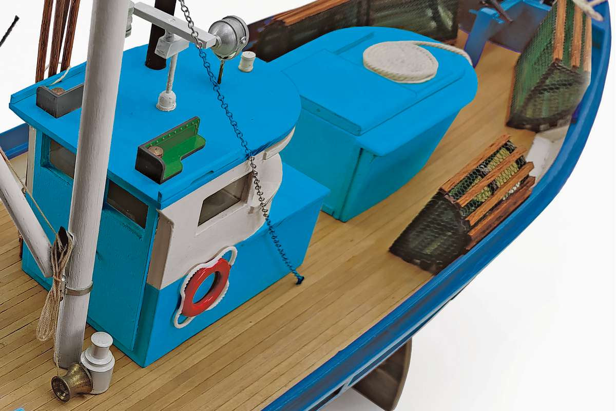 1:20 MONTEREY mediterranean edition)- wooden hull