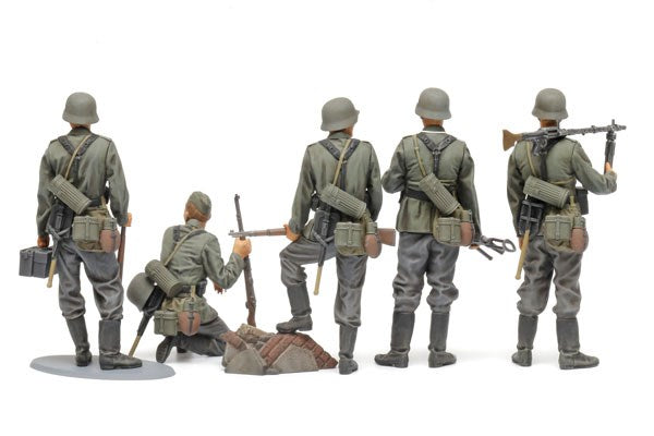 1:35 German Infantry Set (Mid-WWII)