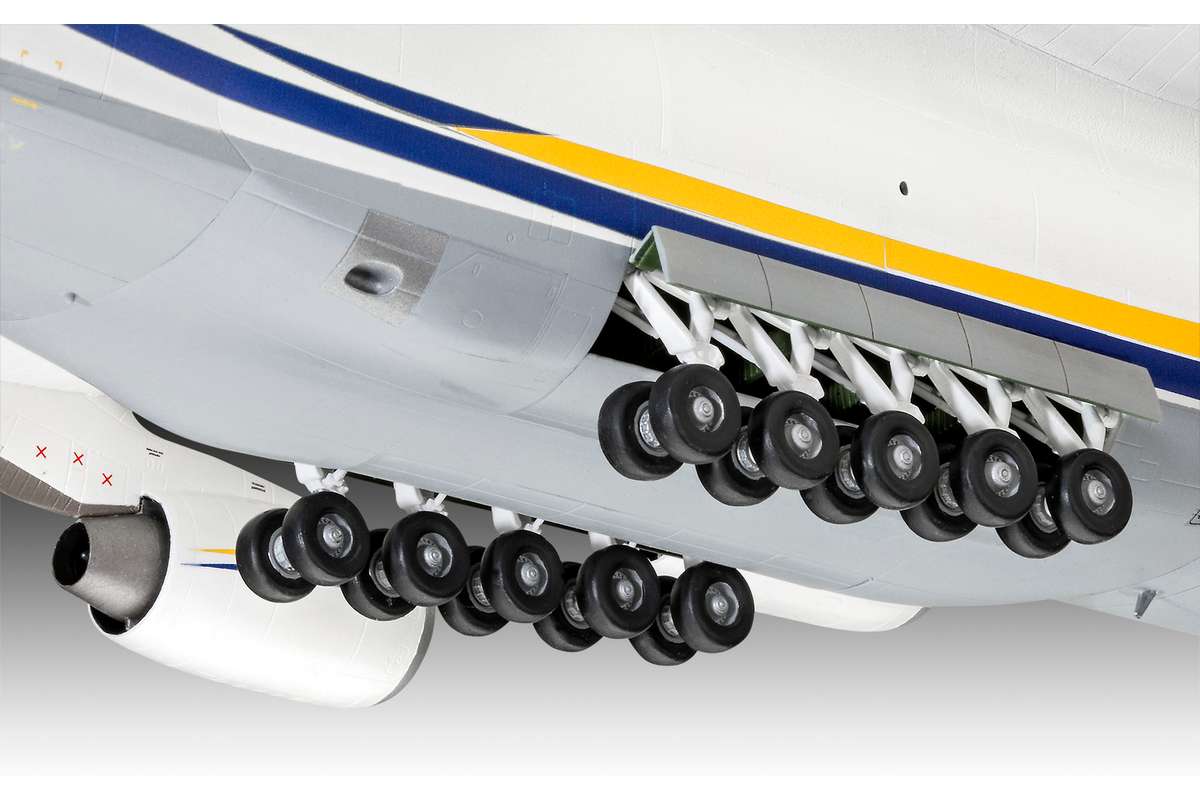 Antonov An-124 Ruslan 1:144