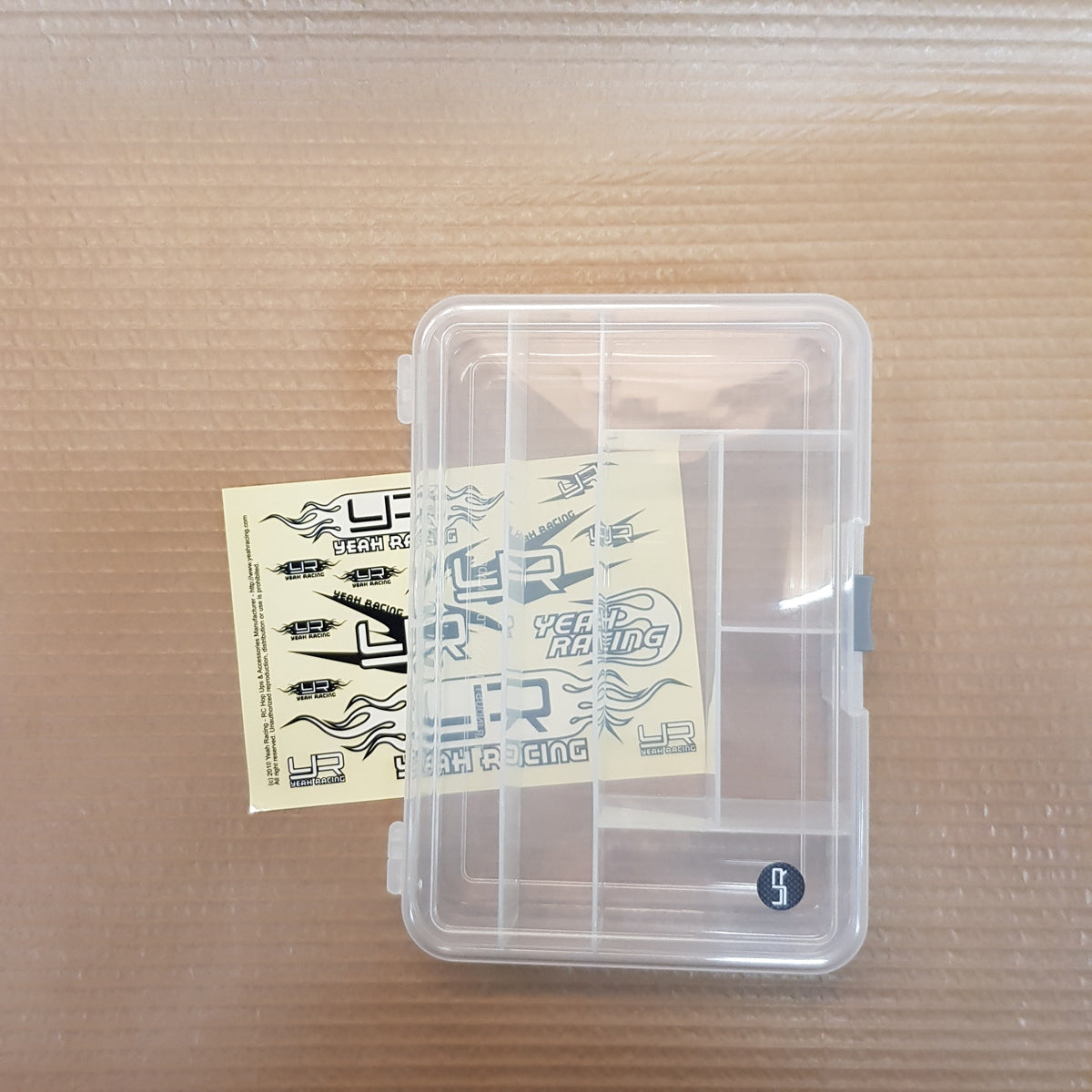 Yeah Racing Multi-Purpose Mini-Box er den perfekte opbevarings løsning.