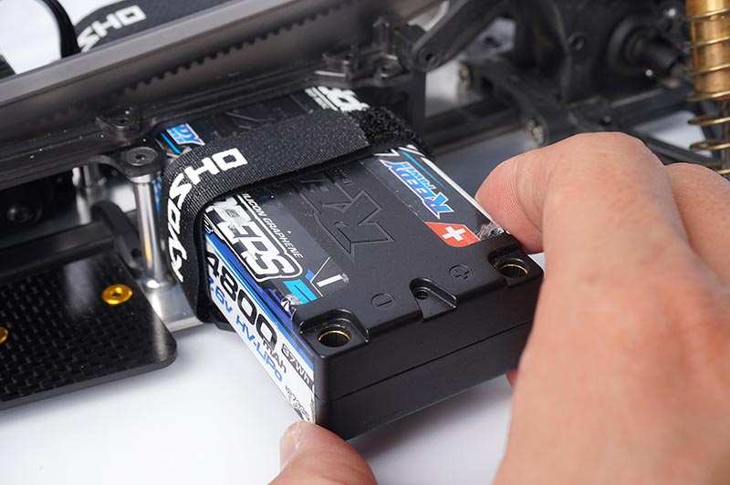KOSWORK KOS04323 - Shorty Battery Mount Set Koswork 2.0mm Carbon - Optima Mid