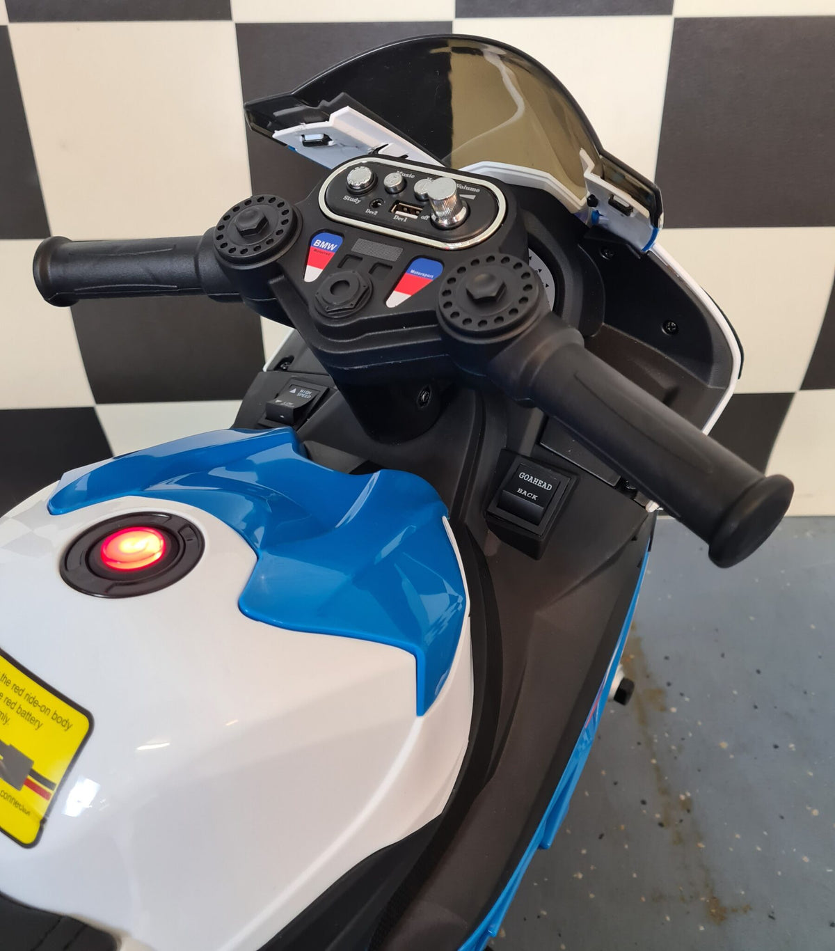 BMW HP4 12V kids' trike – blue