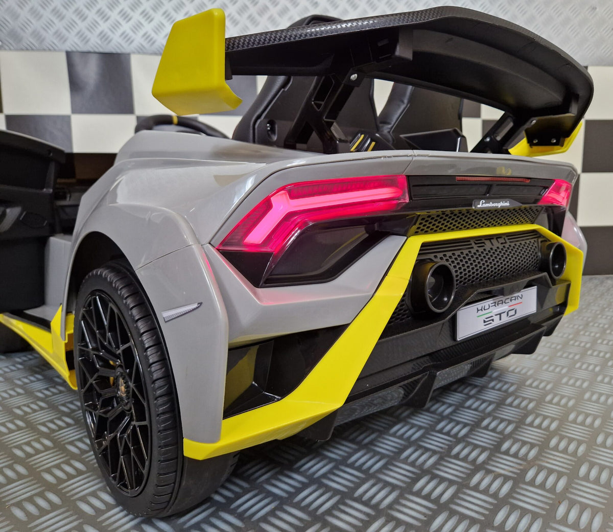 Lamborghini Huracan STO 12V drift electric car for kids – 1 seat