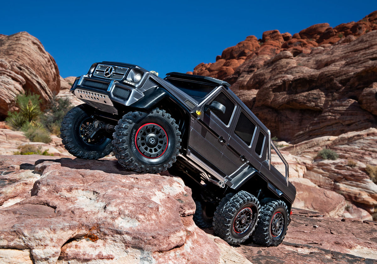 Traxxas 88296-4 TRX-6 Mercedes-Benz G63 AMG 6X6 TQi RTR Clipless