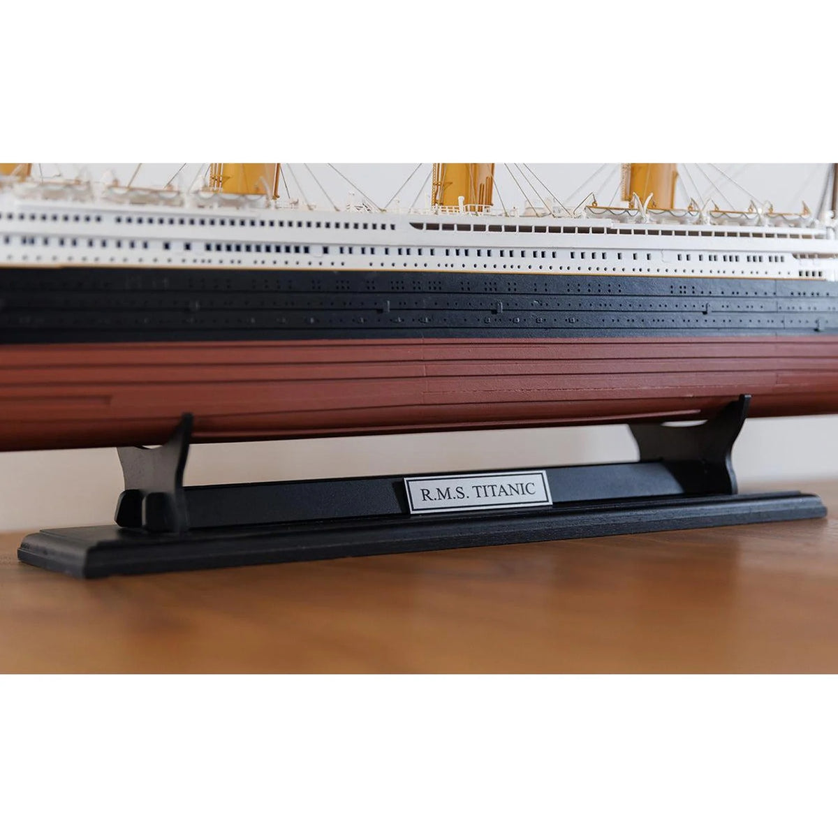 OcCre Display Base 380x120mm Black