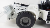 Powerful Wheel loader G484E AE – in metal w. 10-functions, lights and sound in scale 1:14