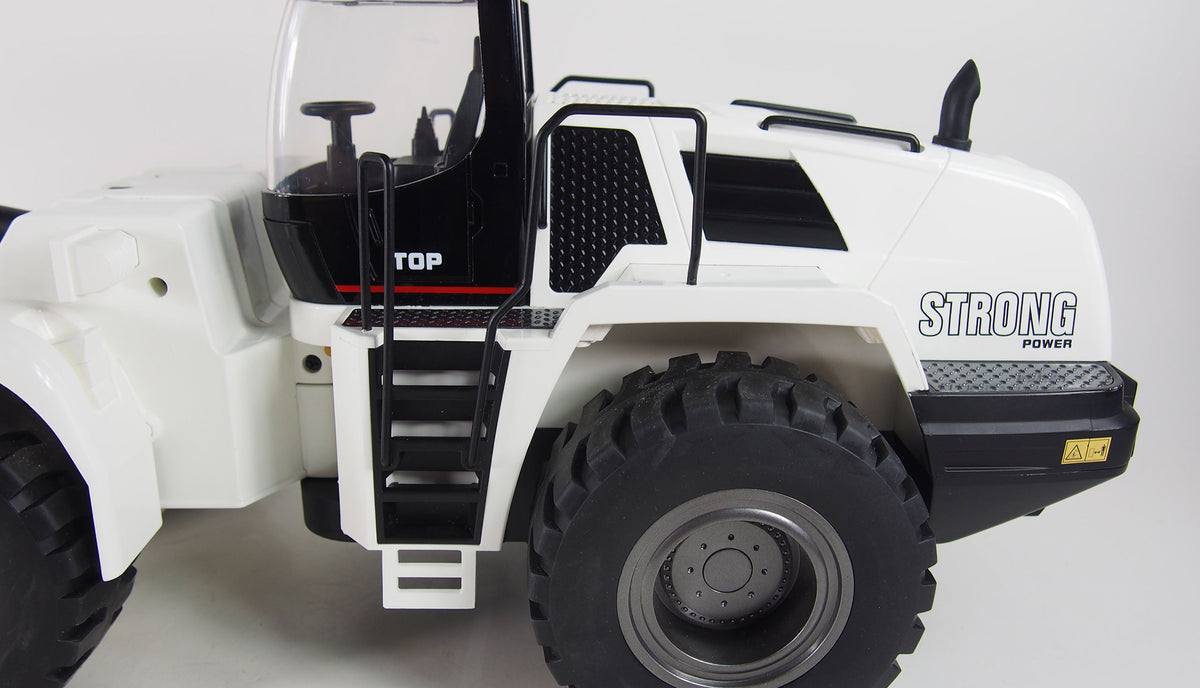 Powerful Wheel loader G484E AE – in metal w. 10-functions, lights and sound in scale 1:14