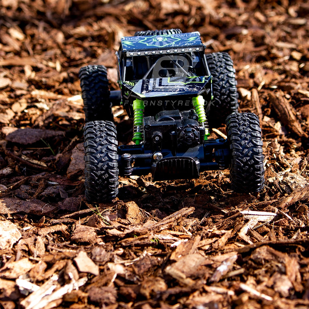 DEMO Rock Crawler Destroyer 1:18 - super cool remote-controlled gentle offroader