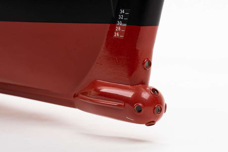 1:45 Calypso plastic hull (red hat edition) Photo