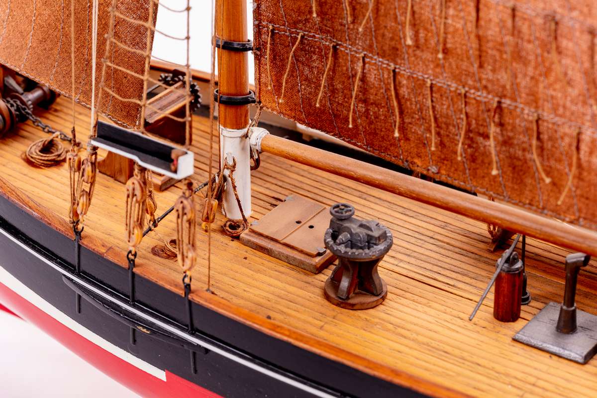 1:50 FD 10 Yawl -Wooden hull
