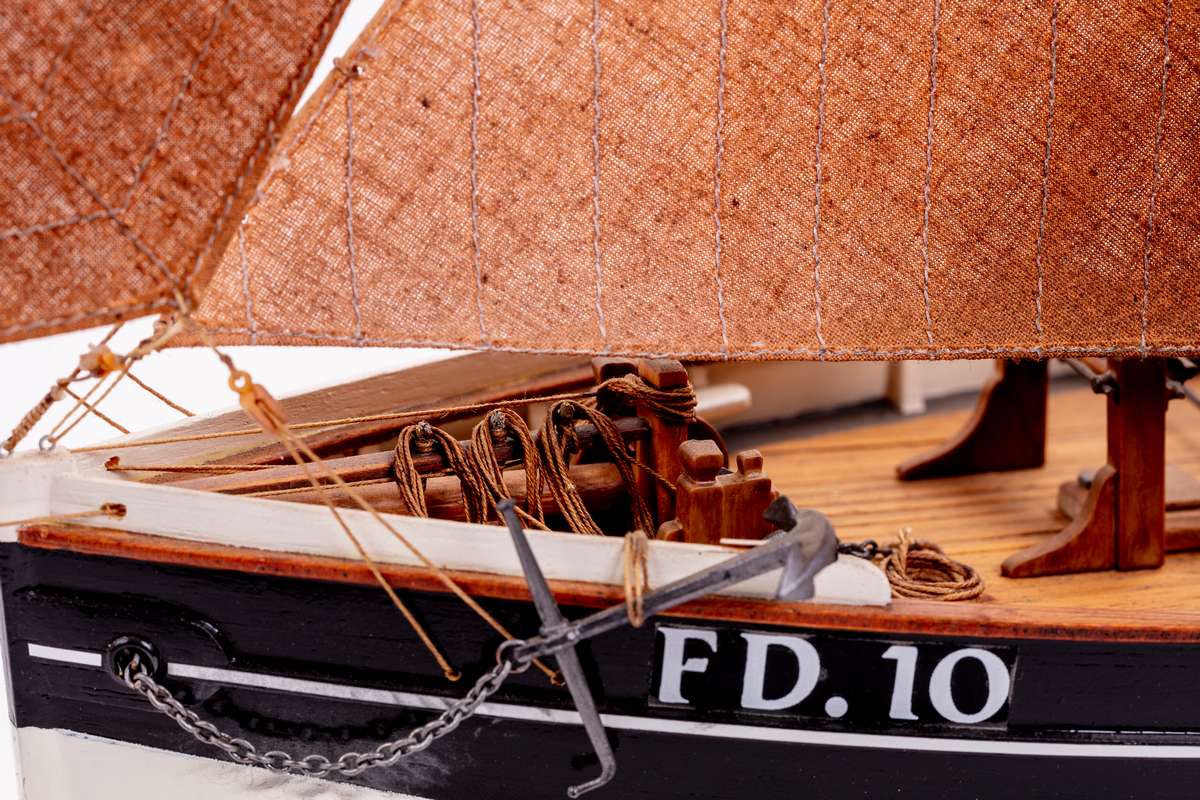 1:50 FD 10 Yawl -Wooden hull