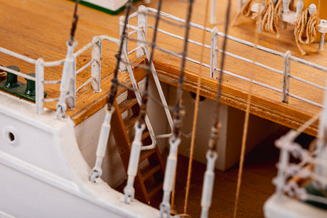 1:100 Esmeralda Special Edition  -Wooden hull