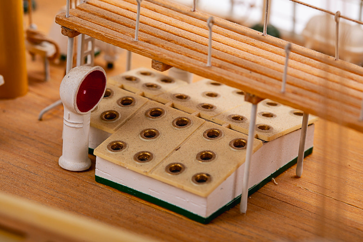 1:100 Esmeralda Special Edition  -Wooden hull