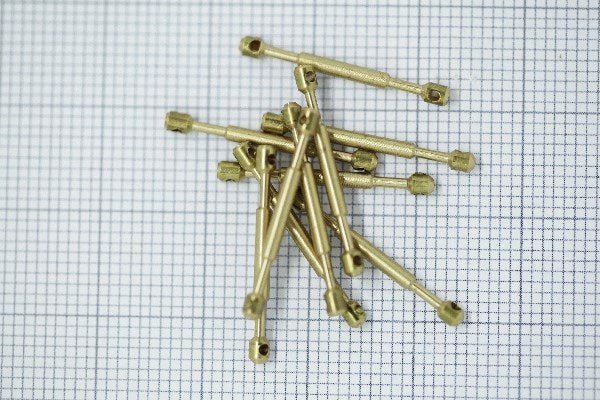 VANTSKRUE 20MM /10