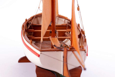 1:30 LE BAYARD - Wooden hull