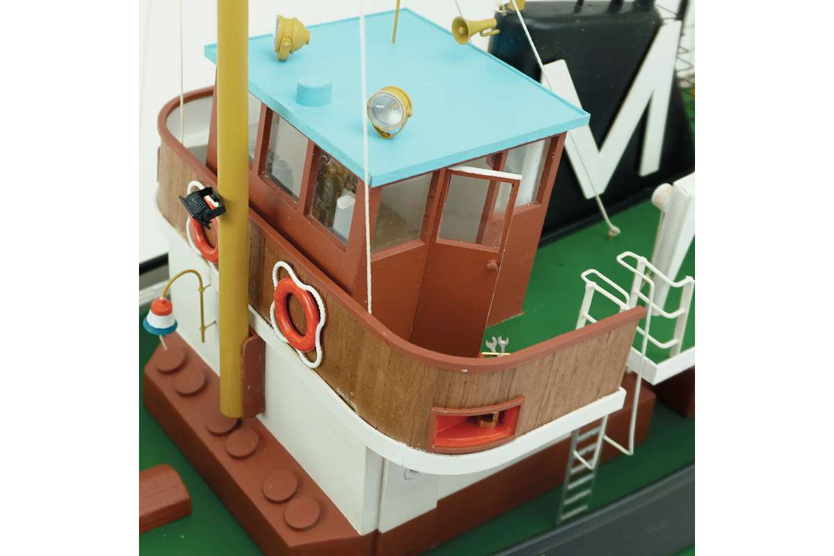 1:35 Zeeland Tugboat - Plastic hull -Photomanual