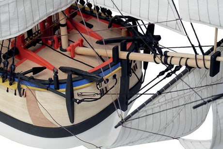 1:50 HMS Endeavour  -Wooden hull