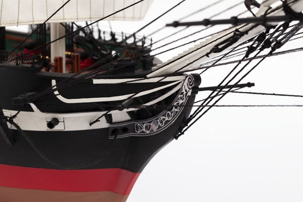 1:100 USS Constitution -Wooden hull