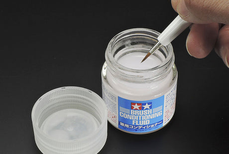 Brush Conditioning Fluid