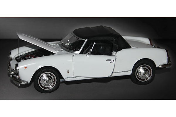 1:24 Alfa Romeo Giulietta Spider 1300