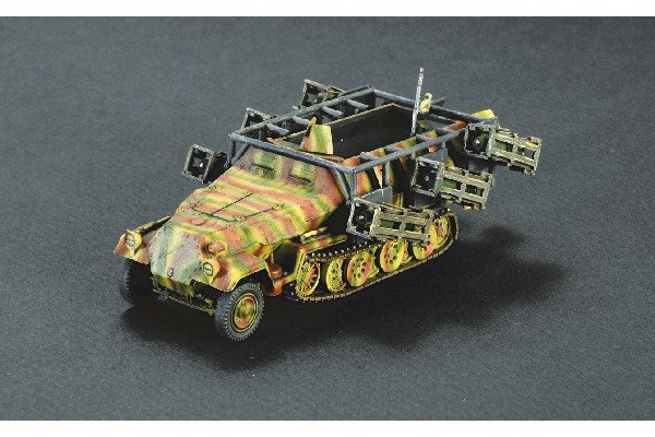 1:72 Sd.Kfz. 251/1 \'\'Stuka Zu Fuss\'\'