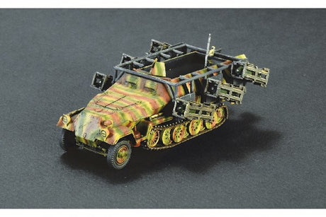 1:72 Sd.Kfz. 251/1 \'\'Stuka Zu Fuss\'\'