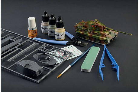1:72 Complete modeling set Kfz. 182 King Tiger