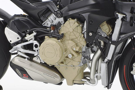 1/12 Ducati Superleggera V4