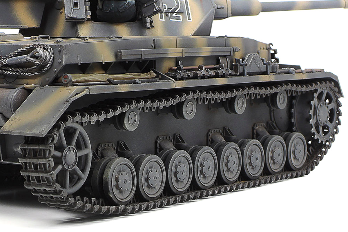 1/35 German Tank Panzerkampfwagen IV Ausf.G Early