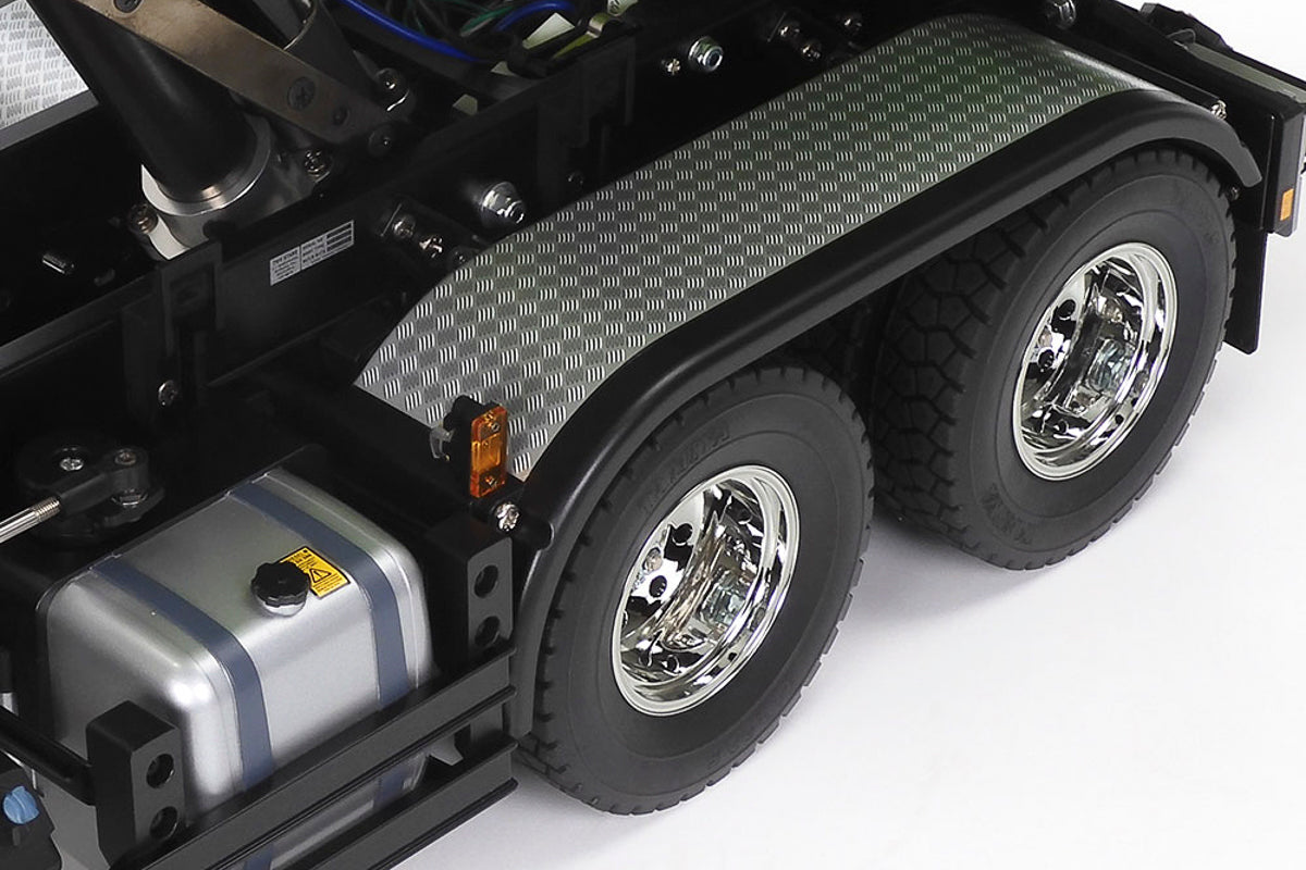 1/14 R/C Mercedes-Benz 4151 8x4 (Candy Green)