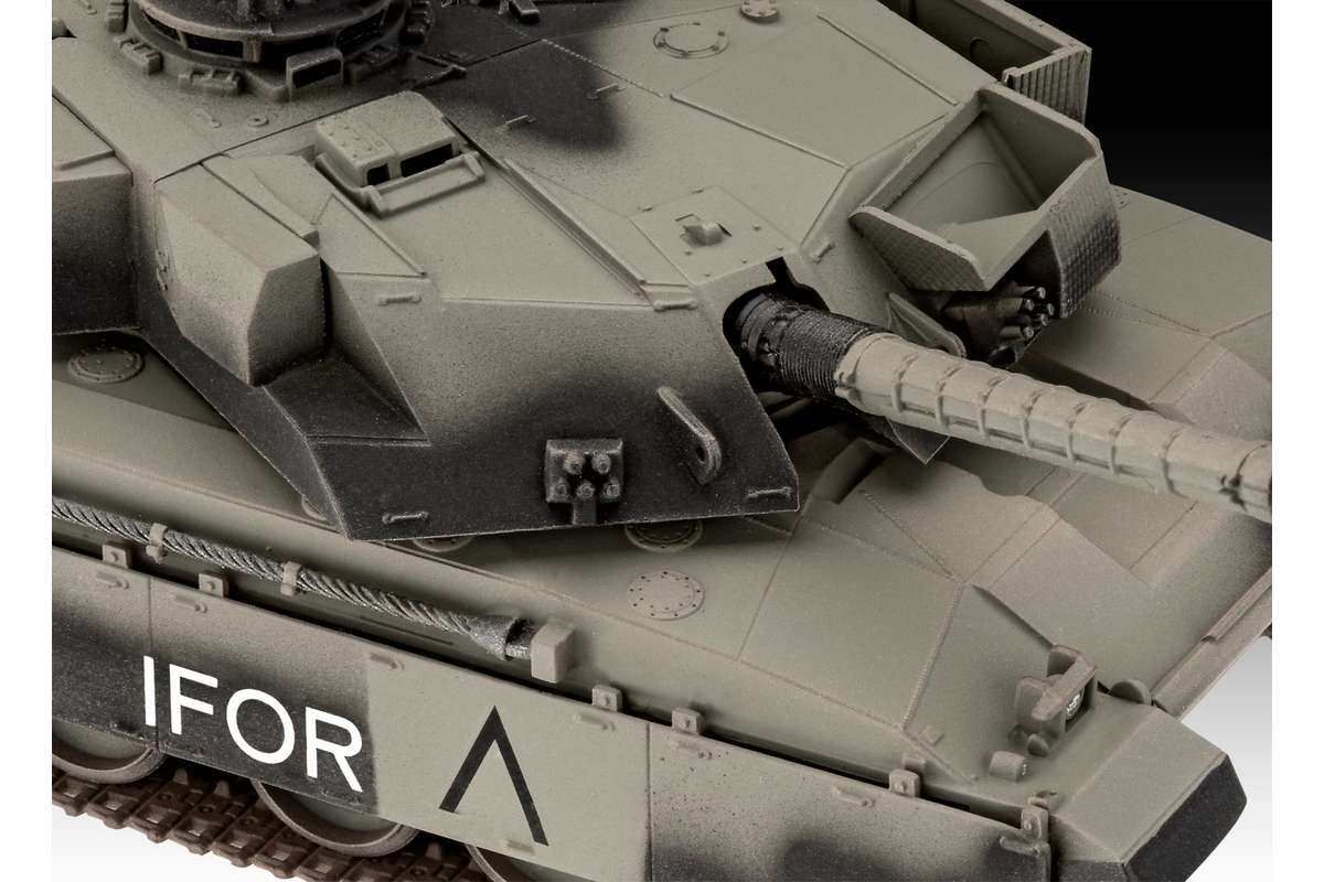 Challenger 1 1:72