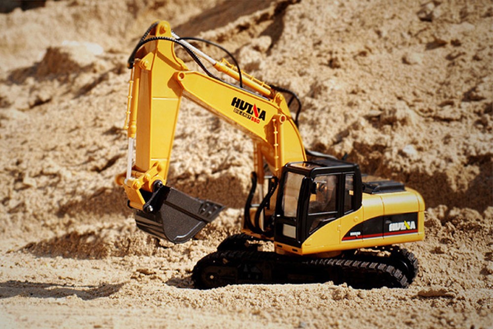 DEMO Remote-controlled excavator with many functions!