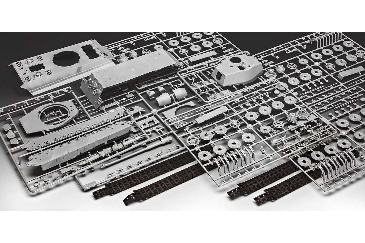 Model Set Tiger II Ausf. B 1:35
