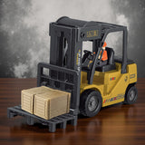 Remote-controlled mini truck with smoke, lift and pallet - ready to run with USB charging