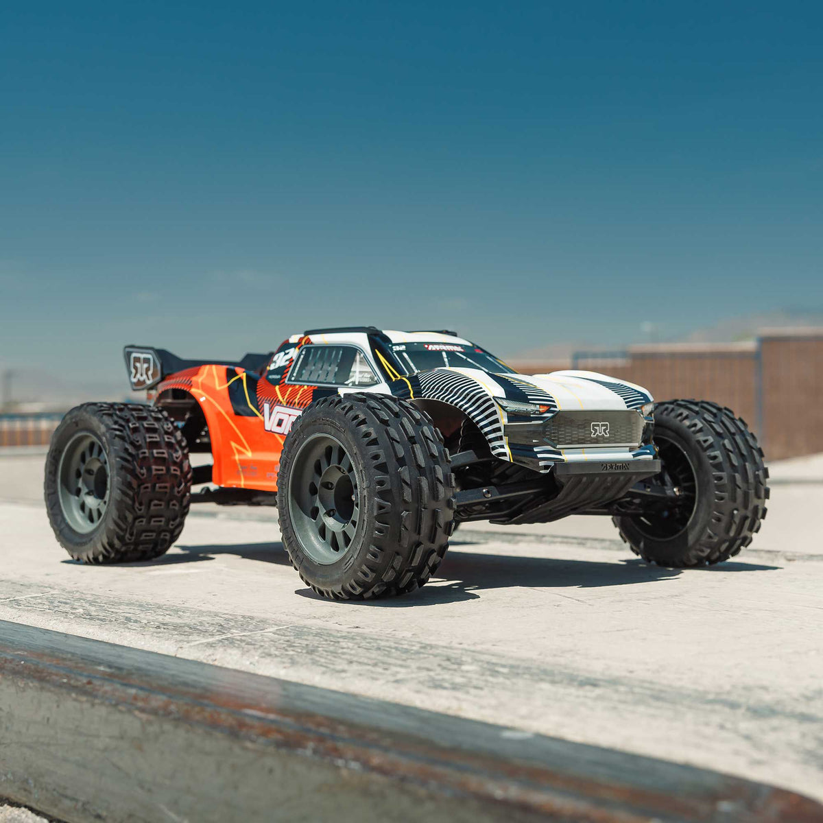 1/10 VORTEKS 2WD RTR Brushed Stadium Truck (Battery & Charger Included)