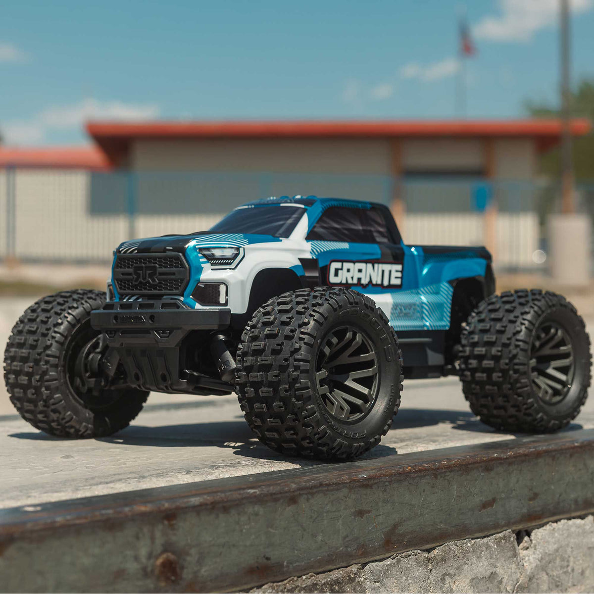1/10 GRANITE 4X4 223S BLX BRUSHLESS MONSTER TRUCK RTR WITH DSC