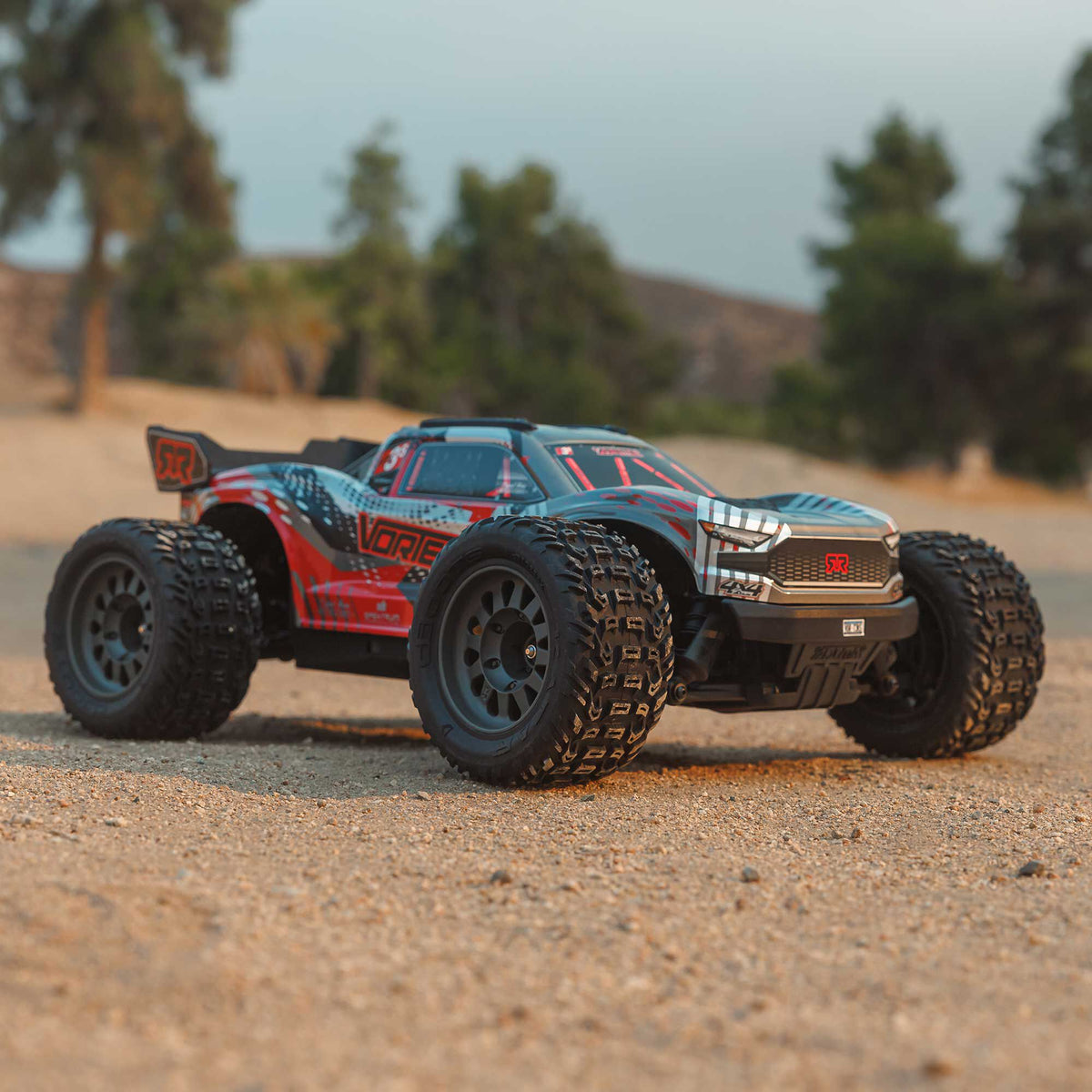 1/10 VORTEKS 4X4 223S BLX BRUSHLESS STADIUM TRUCK RTR WITH DSC