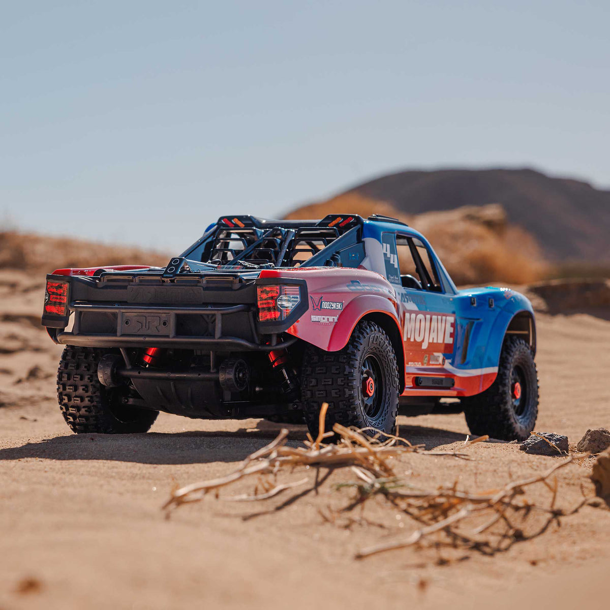 MOJAVE 4X4 4S BLX 1/8th Scale Desert Truck Blu/Red