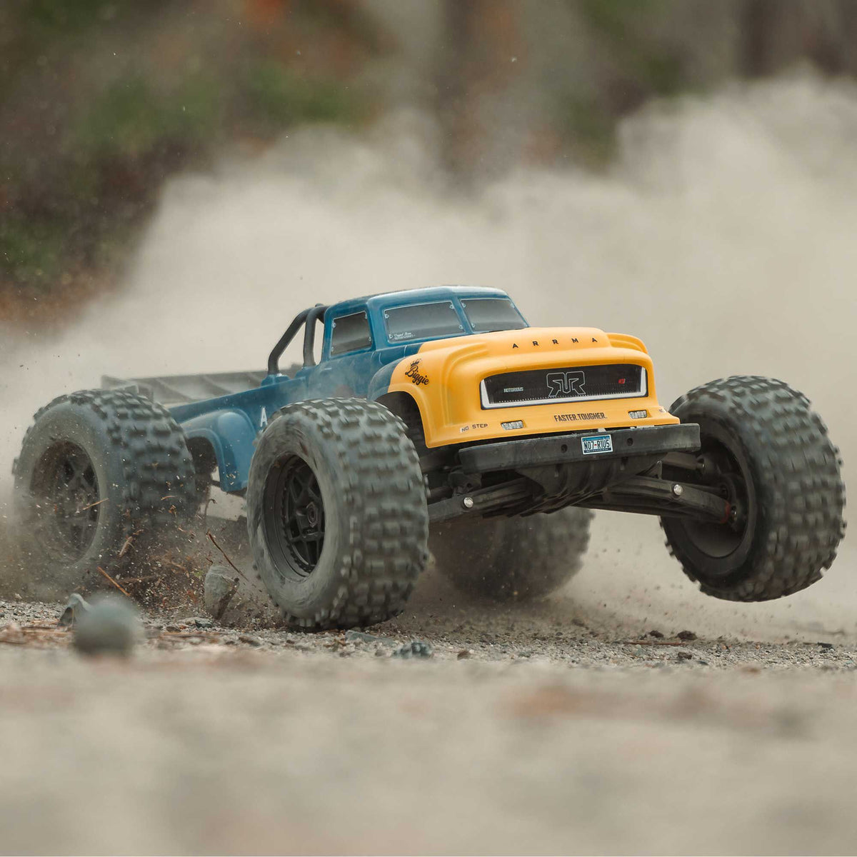 1/8 NOTORIOUS 4X4 6S BLX BRUSHLESS V6 STUNT TRUCK RTR