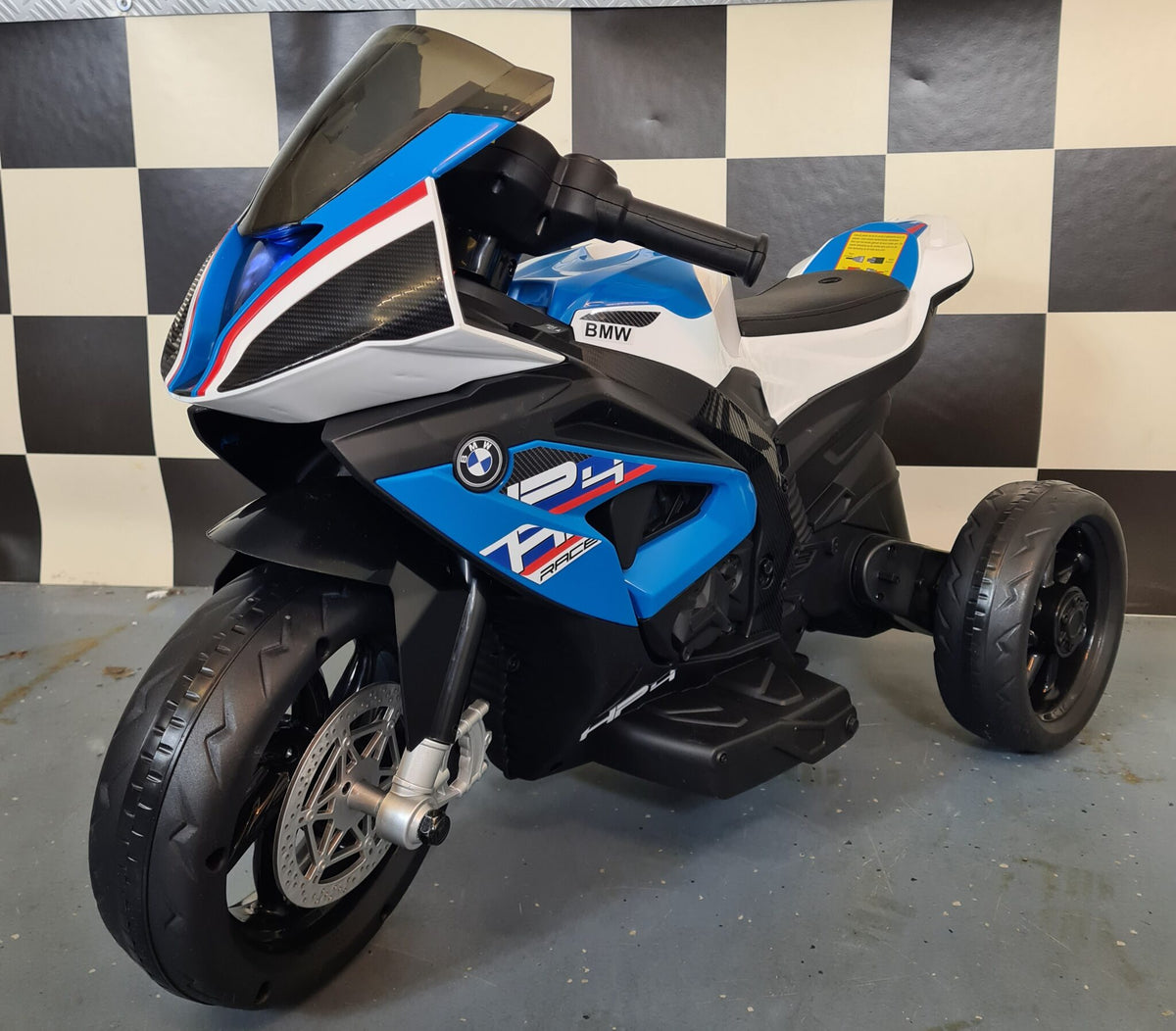 BMW HP4 12V kids' trike – blue