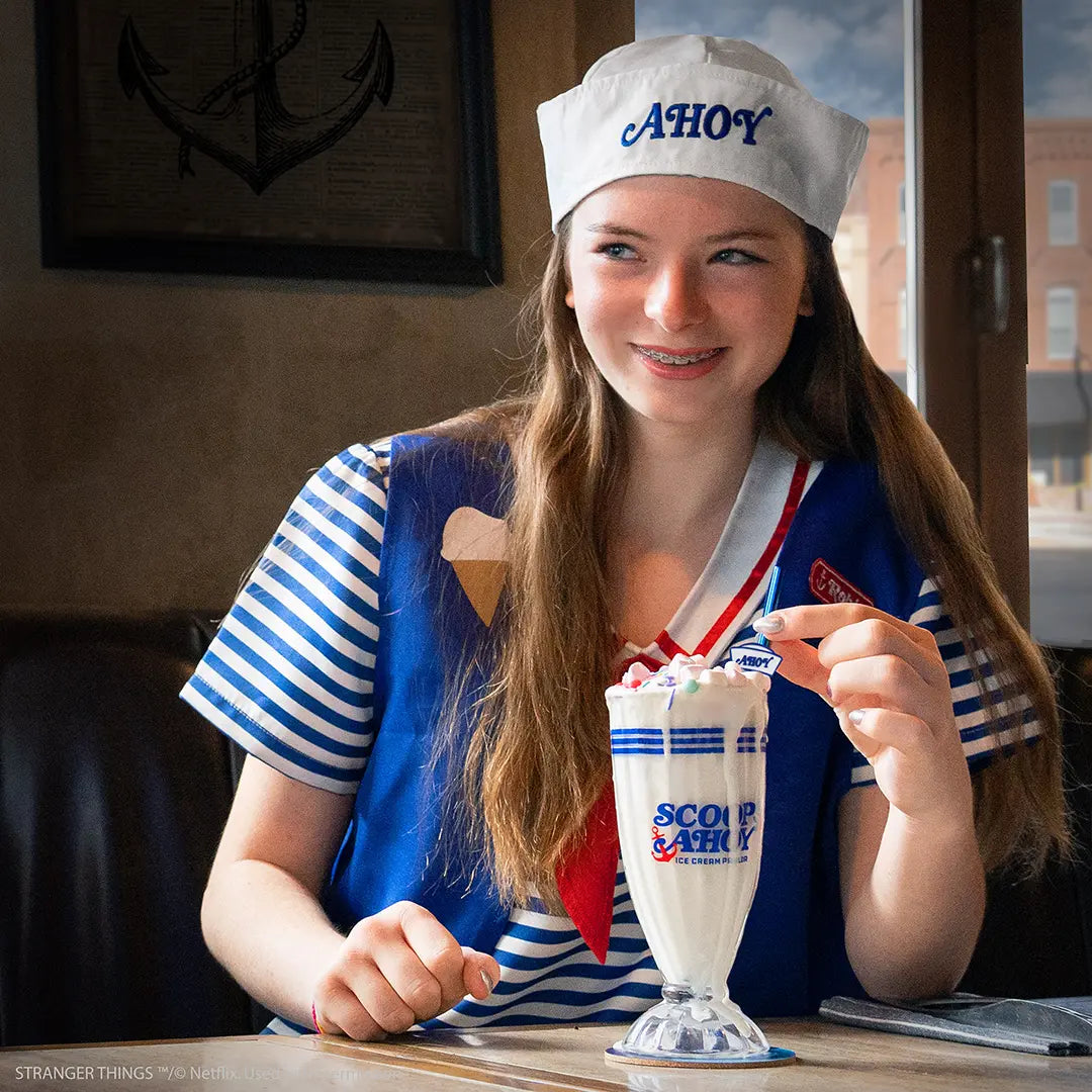 Milkshake glass and straw Scoops Ahoy - Stranger Things