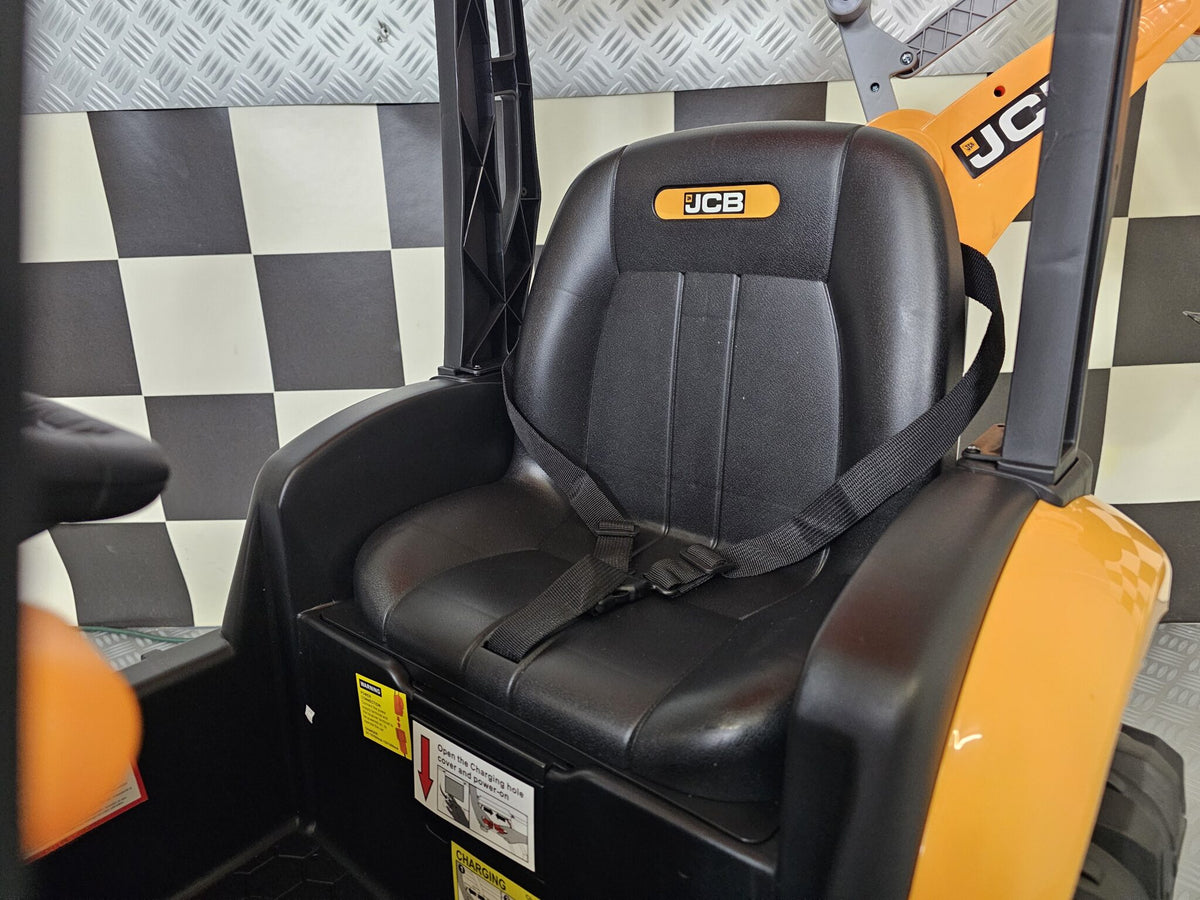 JCB Sitemaster 12V kids' tractor with roof