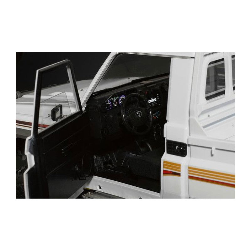 Cockpit Set Scale left/right steering LC70