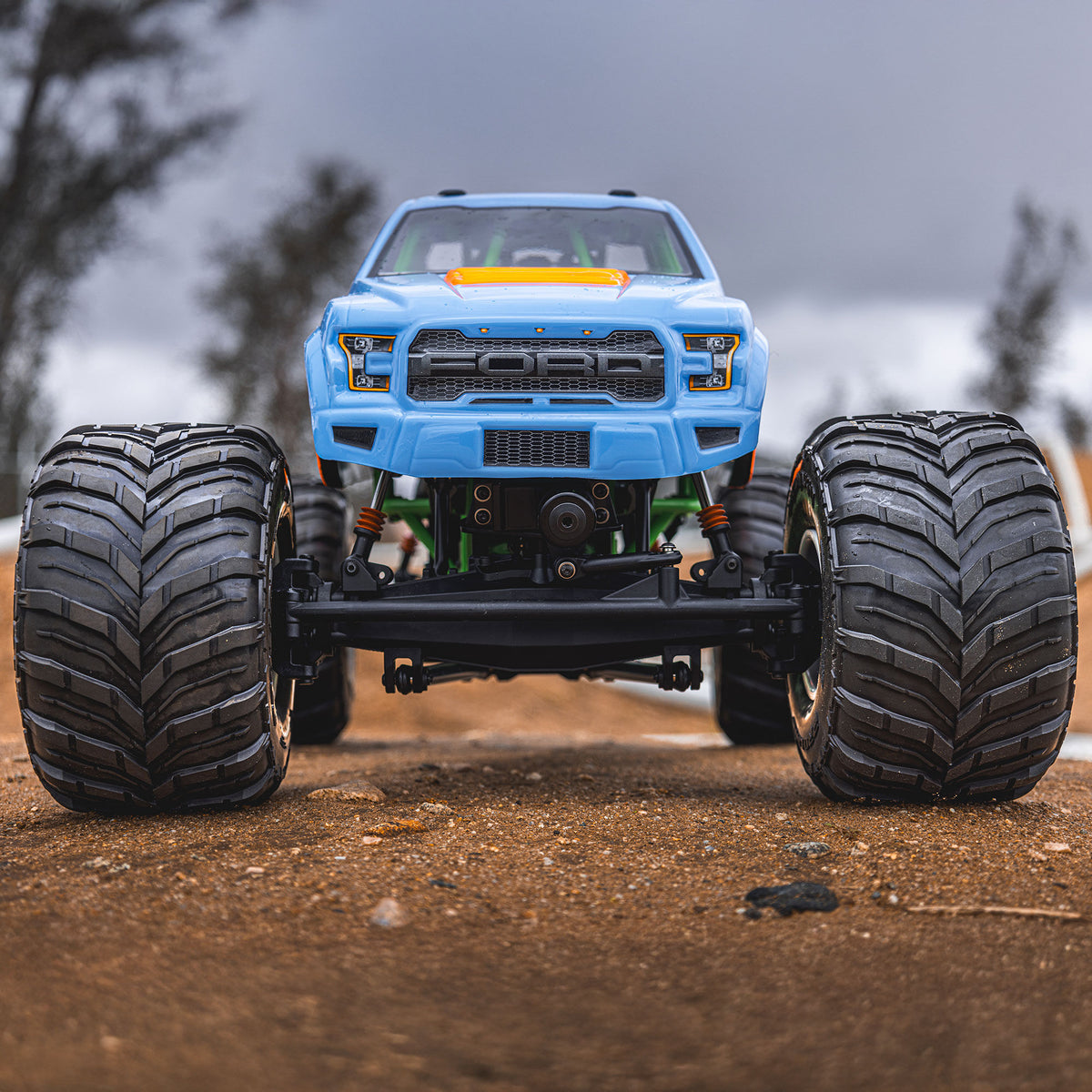 Dreadnaught F/R 2.6" MT Tires for LMT (2)